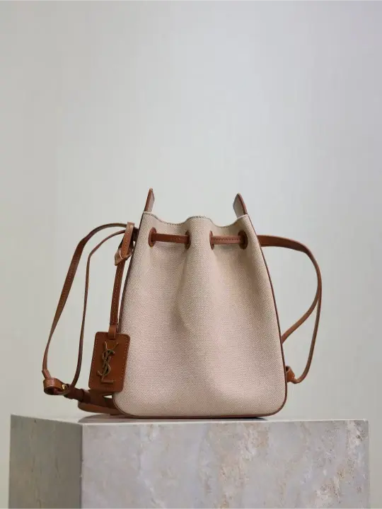 Canvas bucket bag