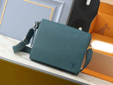 Takeoff Messenger Bag M23709