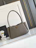 Darling medium leather shoulder bag 1BA444