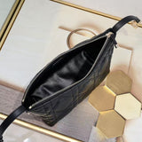 TRAVEL NOMAD Clutch