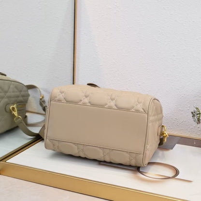 Groove 25 handbag