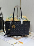 Medium DR Toujours Bag Black Macrocannage Calfskin M2610UBAX_M900