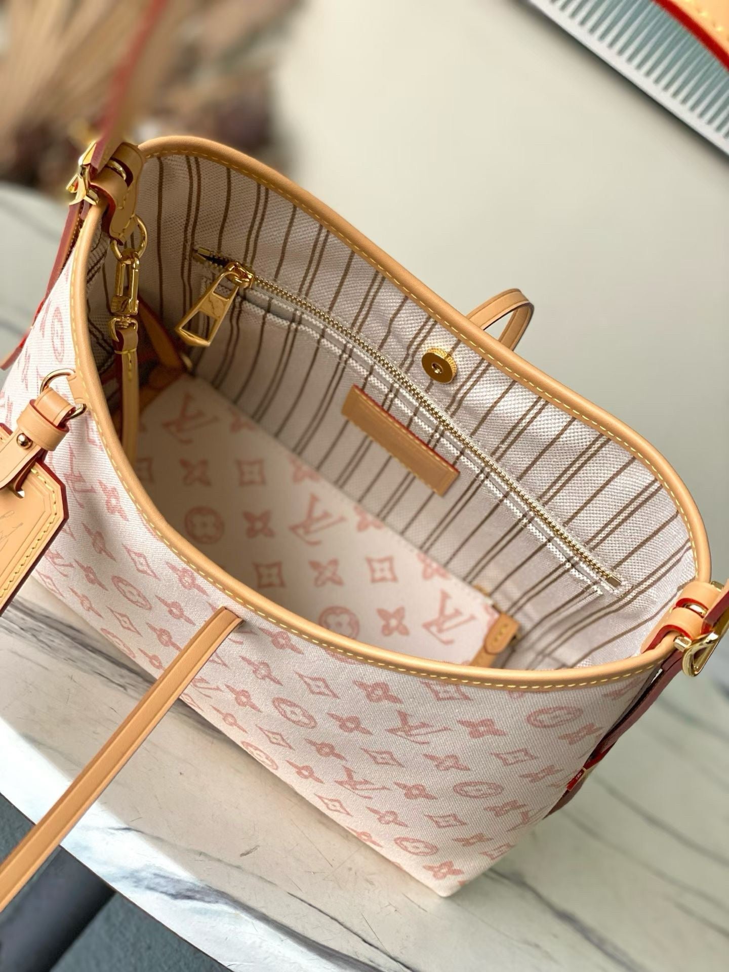 CarryAll MM (Medium) Handbag in Linen Monogram Origine Lin Coated Canvas |M27948