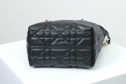 2026 Toujours Black Vertical Tote Bag M2835OSNW_M900